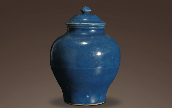 祭藍(lán)釉蓋罐